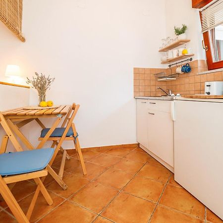 Apartments Edo With Terrace Baška Екстериор снимка