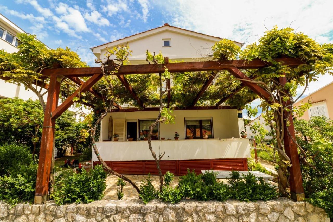 Apartments Edo With Terrace Baška Екстериор снимка
