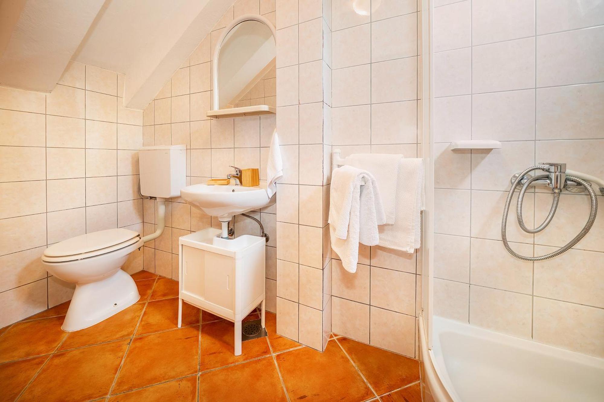 Apartments Edo With Terrace Baška Екстериор снимка