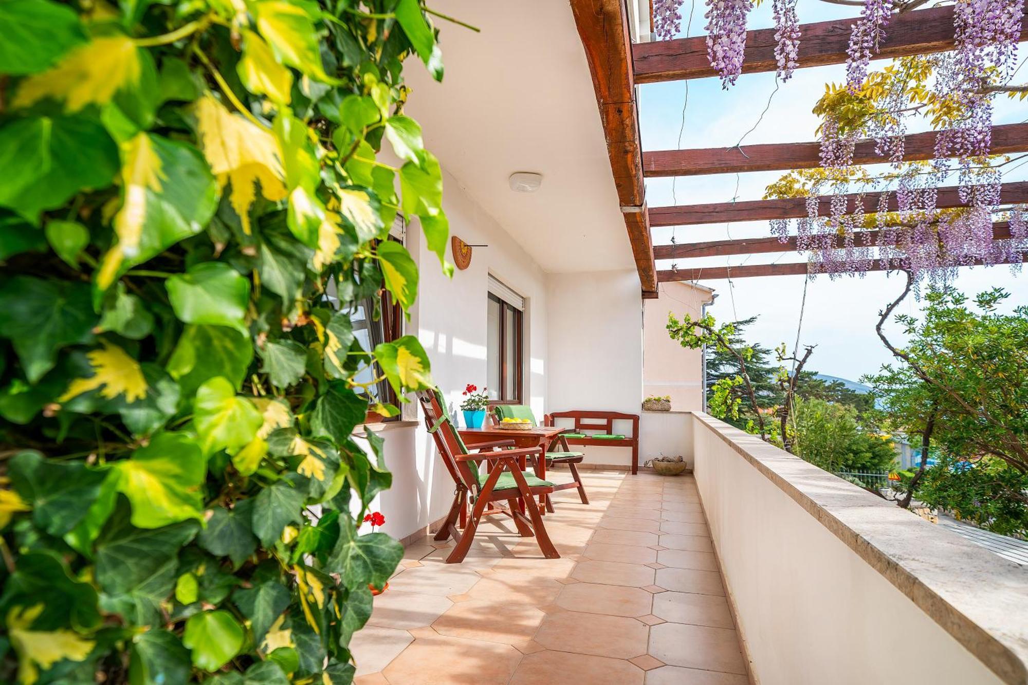 Apartments Edo With Terrace Baška Екстериор снимка